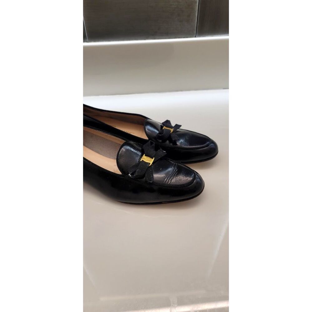 Salvatore Ferragamo Vara Black Patent Bow Loafers Flats Womens 7.5A Vintage 80s - Picture 2 of 10